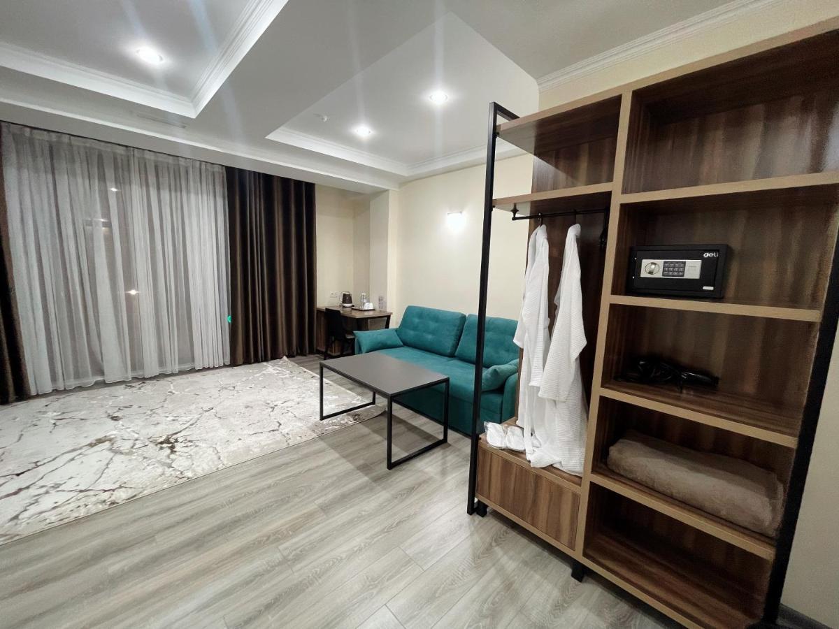 Hotel Nova Бішкек Екстер'єр фото